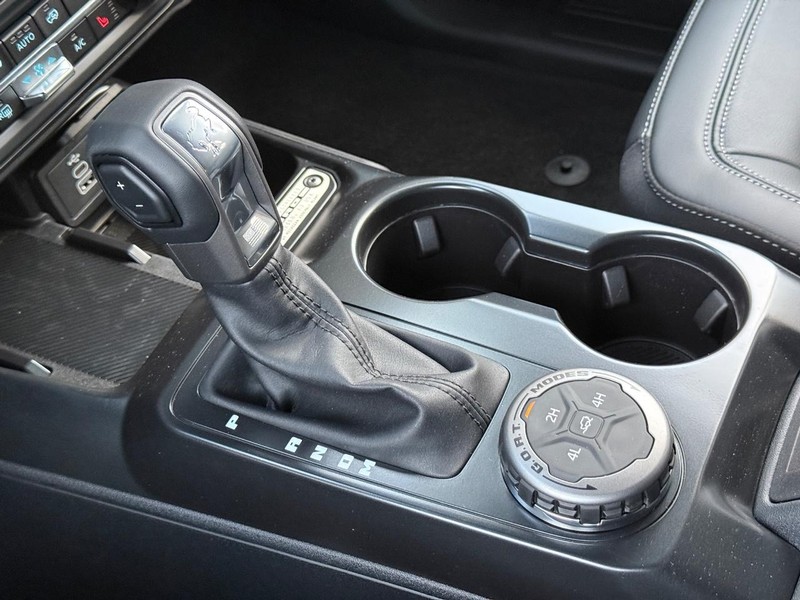Ford Bronco Vehicle Full-screen Gallery Image 14