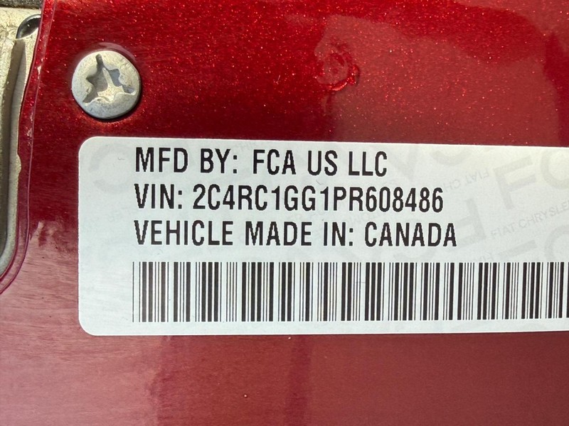 Chrysler Pacifica Vehicle Full-screen Gallery Image 28