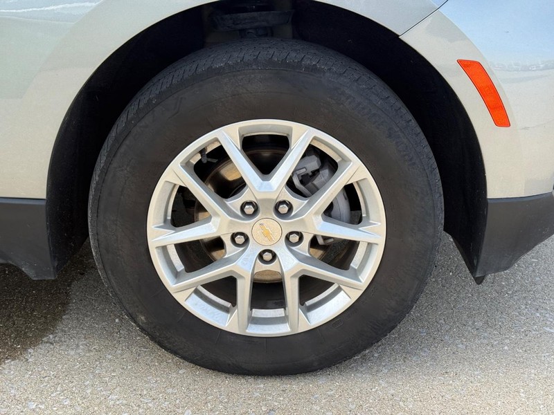 Chevrolet Equinox Vehicle Full-screen Gallery Image 07