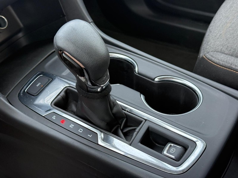 Chevrolet Equinox Vehicle Full-screen Gallery Image 19