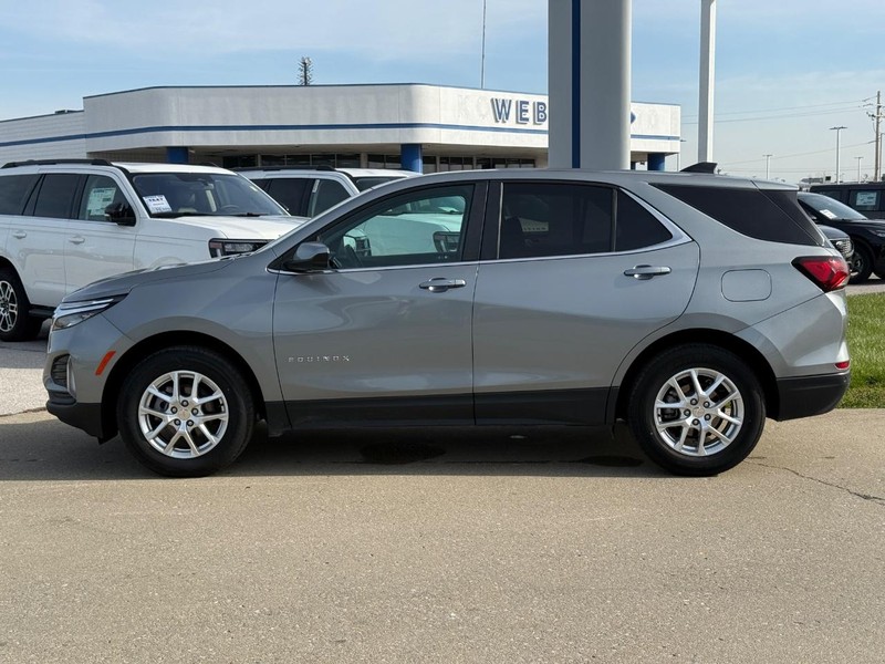 Chevrolet Equinox Vehicle Full-screen Gallery Image 02