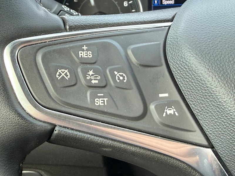 Chevrolet Equinox Vehicle Full-screen Gallery Image 13