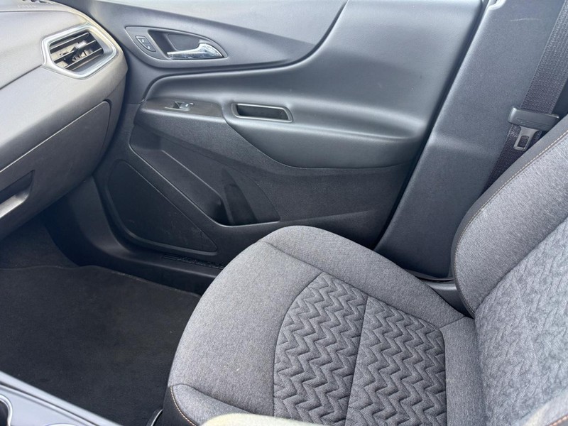 Chevrolet Equinox Vehicle Full-screen Gallery Image 20