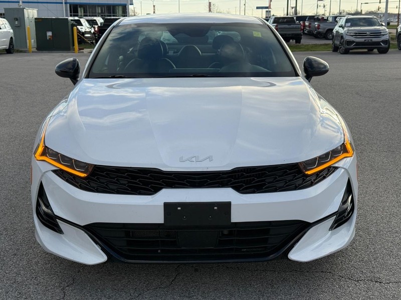 Kia K5 Vehicle Full-screen Gallery Image 9