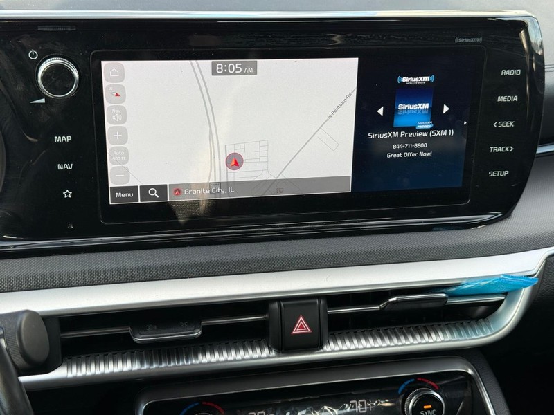 Kia K5 Vehicle Full-screen Gallery Image 16