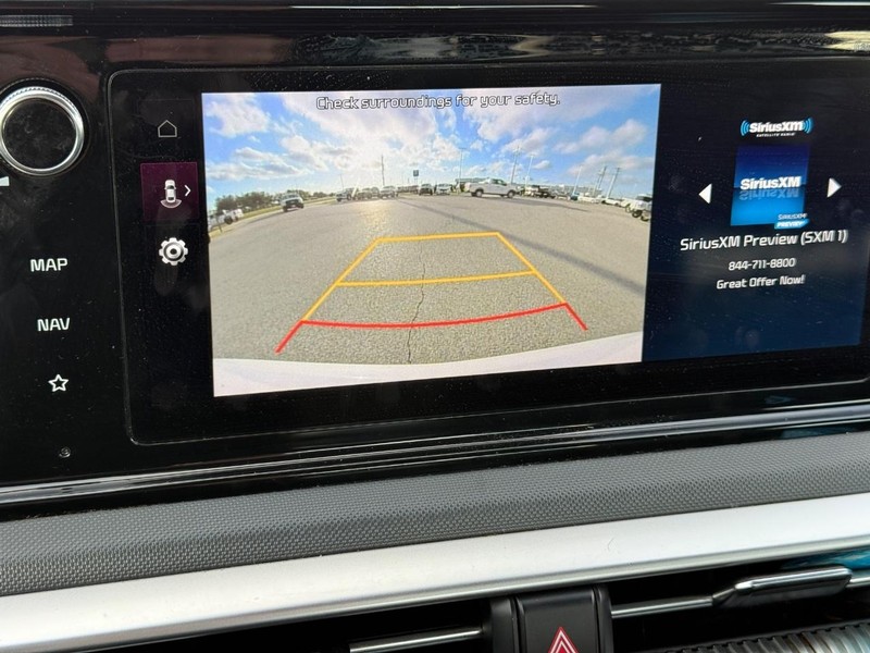 Kia K5 Vehicle Full-screen Gallery Image 17