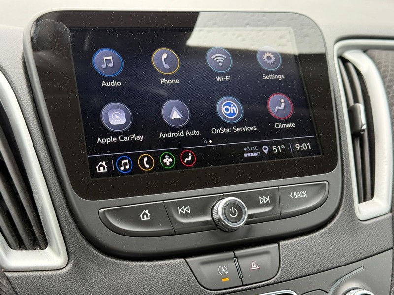 Chevrolet Malibu Vehicle Full-screen Gallery Image 16
