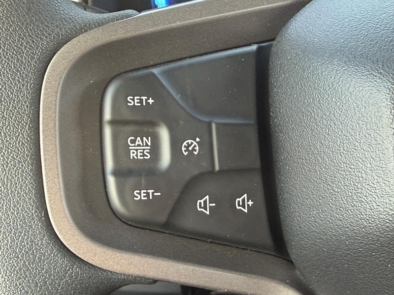 Ford Bronco Vehicle Full-screen Gallery Image 7