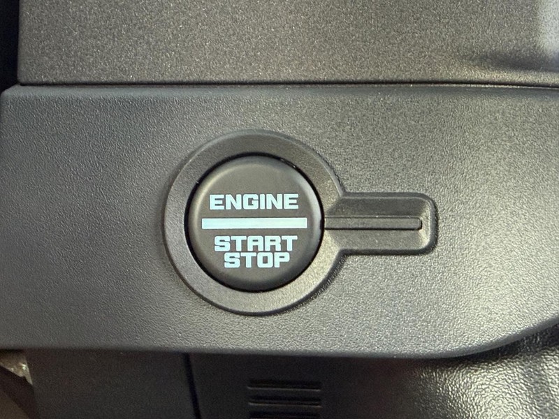 Ford Bronco Vehicle Full-screen Gallery Image 9