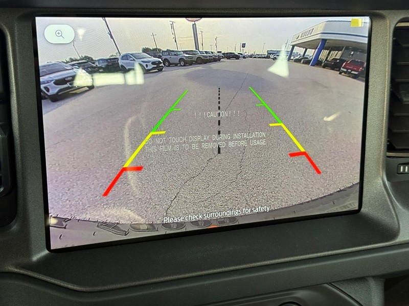 Ford Bronco Vehicle Full-screen Gallery Image 11