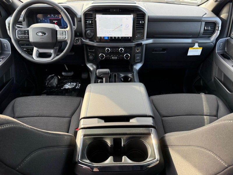 Ford F-150 Vehicle Full-screen Gallery Image 6