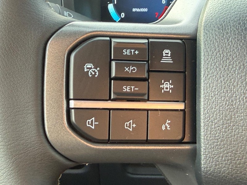 Ford F-150 Vehicle Full-screen Gallery Image 8