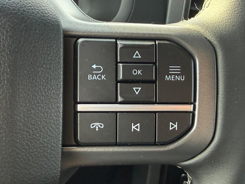 Ford F-150 Vehicle Full-screen Gallery Image 9