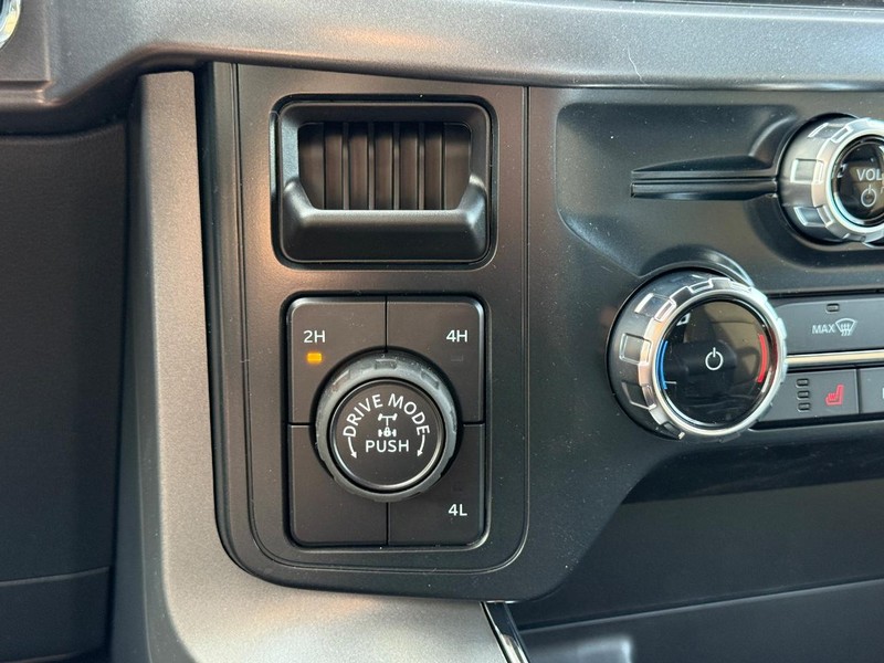 Ford F-150 Vehicle Full-screen Gallery Image 13