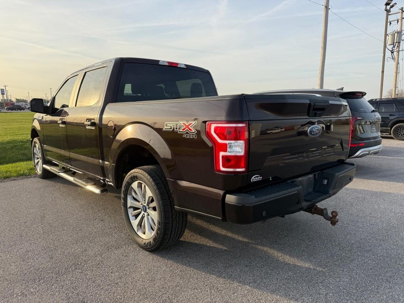 Ford F-150 Vehicle Full-screen Gallery Image 3