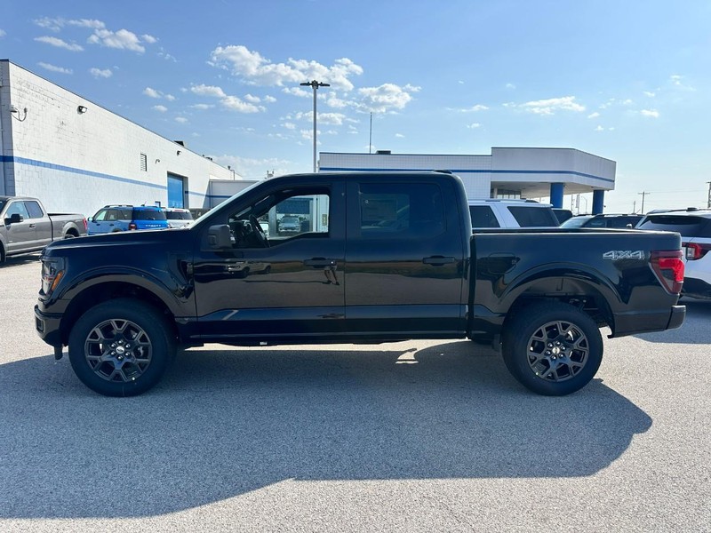 Ford F-150 Vehicle Full-screen Gallery Image 2