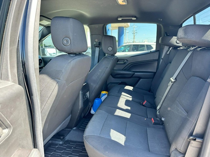 Chevrolet Colorado Vehicle Full-screen Gallery Image 10