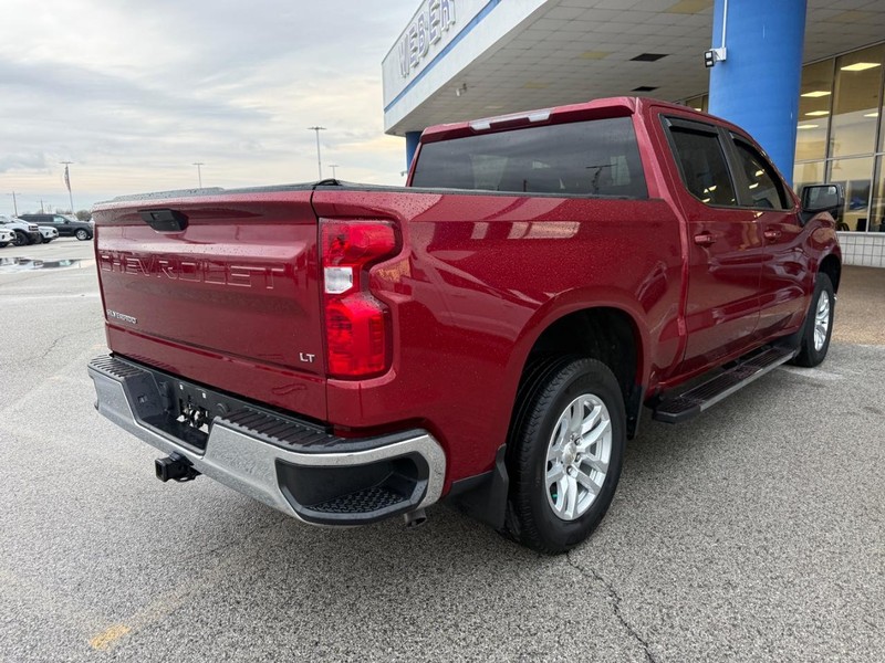 Chevrolet Silverado 1500 Vehicle Full-screen Gallery Image 3