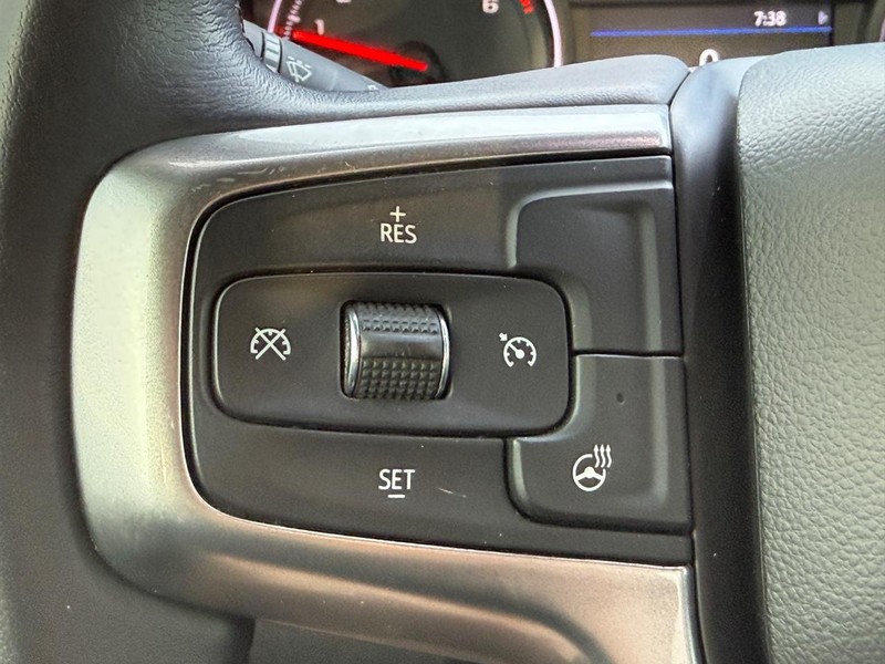 Chevrolet Silverado 1500 Vehicle Full-screen Gallery Image 13