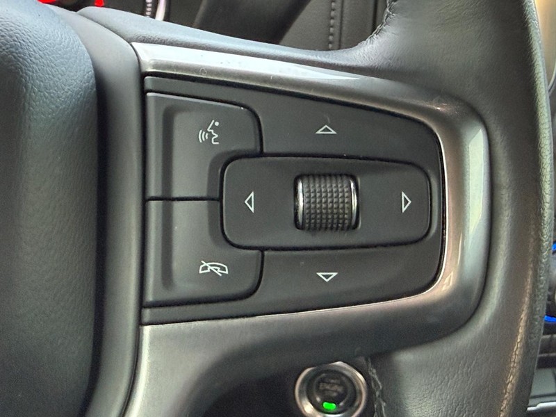 Chevrolet Silverado 1500 Vehicle Full-screen Gallery Image 14