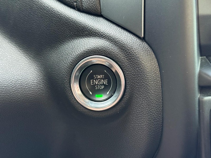 Chevrolet Silverado 1500 Vehicle Full-screen Gallery Image 18