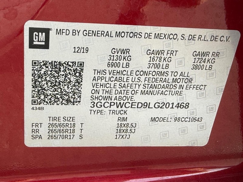 Chevrolet Silverado 1500 Vehicle Full-screen Gallery Image 25