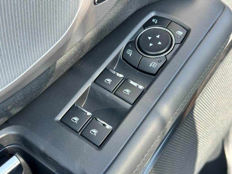 Ford Expedition Vehicle Full-screen Gallery Image 11