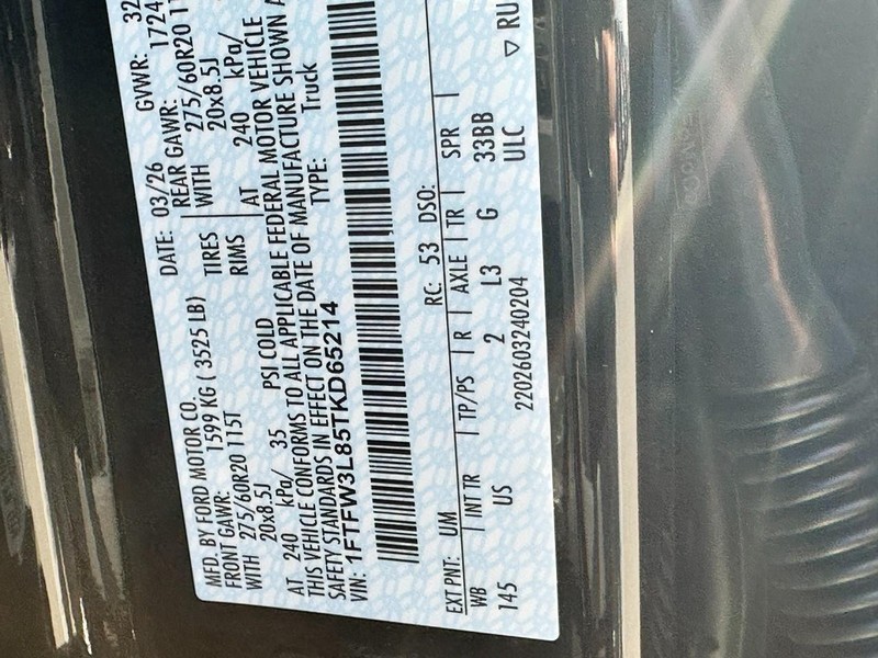 Ford F-150 Vehicle Full-screen Gallery Image 17