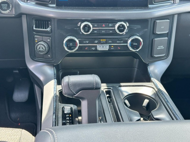 Ford F-150 Vehicle Full-screen Gallery Image 8