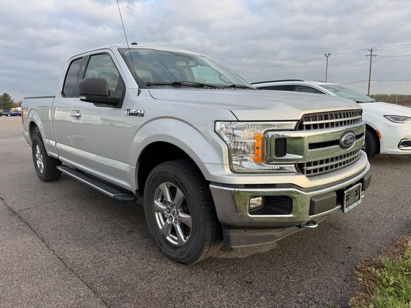 Ford F-150 Vehicle Full-screen Gallery Image 5