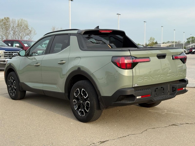 Hyundai Santa Cruz Vehicle Full-screen Gallery Image 3