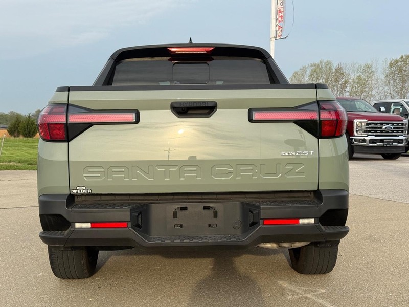 Hyundai Santa Cruz Vehicle Full-screen Gallery Image 4