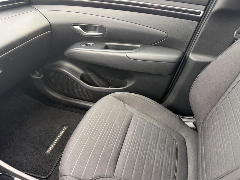 Hyundai Santa Cruz Vehicle Full-screen Gallery Image 22