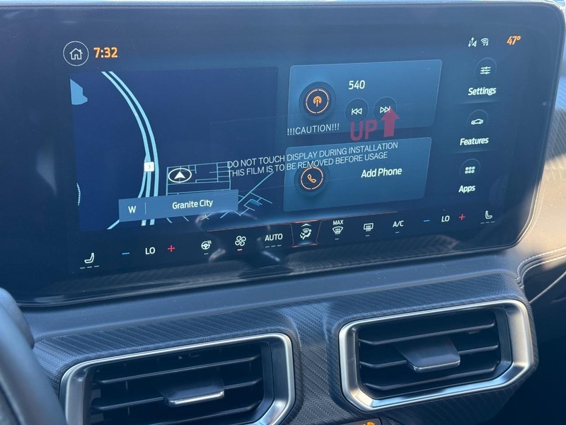 Ford Mustang Vehicle Full-screen Gallery Image 10