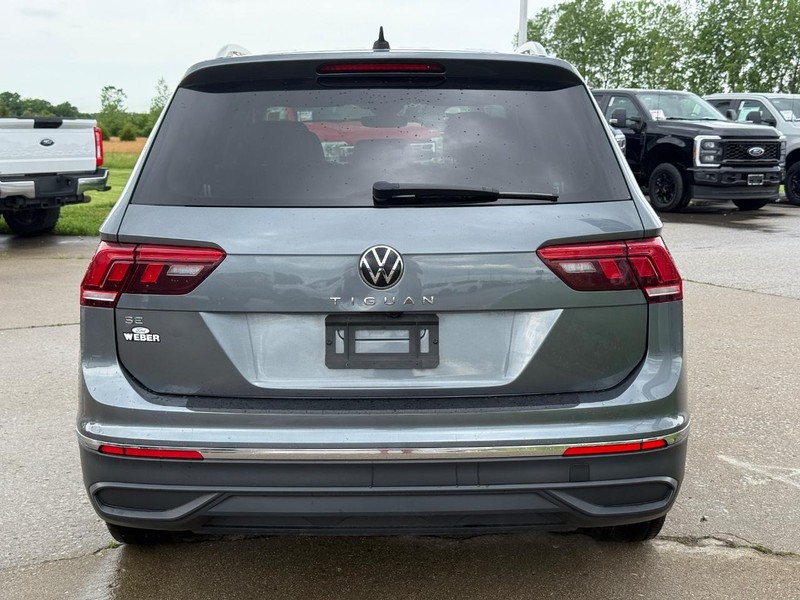 Volkswagen Tiguan Vehicle Full-screen Gallery Image 4
