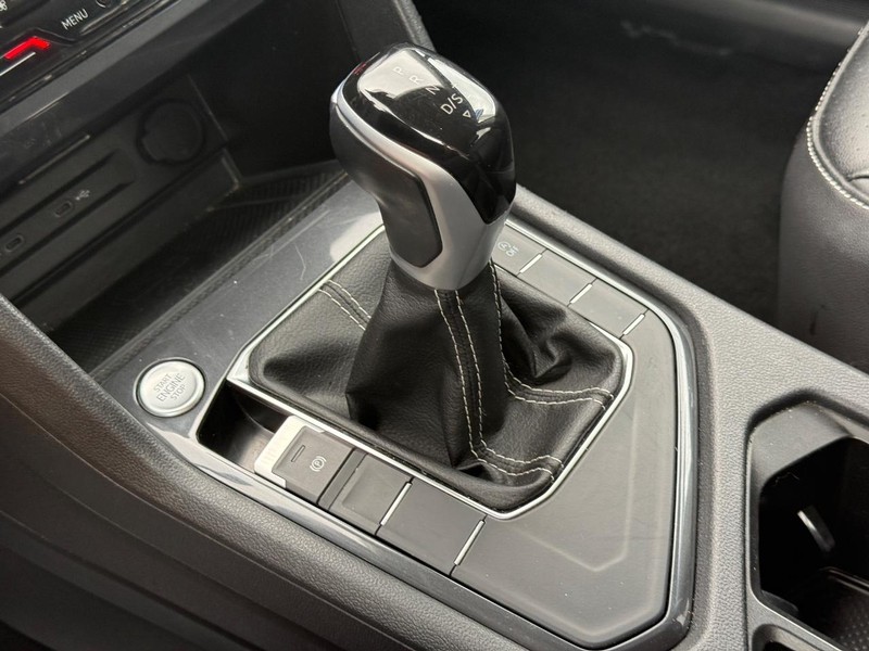 Volkswagen Tiguan Vehicle Full-screen Gallery Image 19