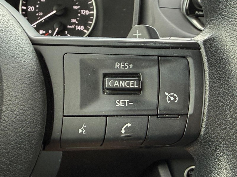 Nissan Rogue Vehicle Full-screen Gallery Image 14