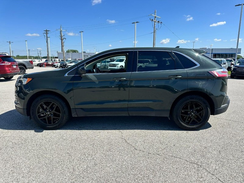 Ford Edge Vehicle Full-screen Gallery Image 2
