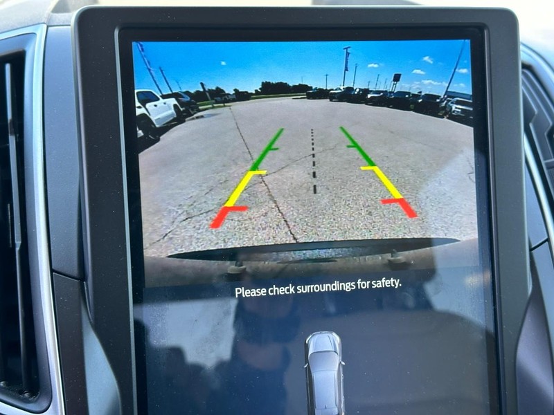Ford Edge Vehicle Full-screen Gallery Image 21