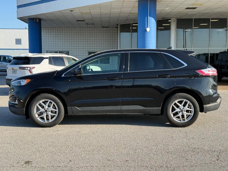 Ford Edge Vehicle Full-screen Gallery Image 2