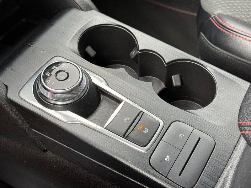 Ford Escape Vehicle Full-screen Gallery Image 20