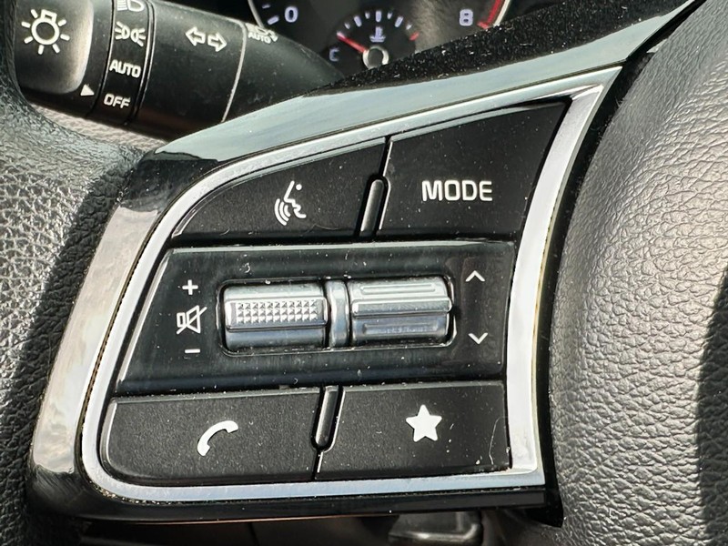 Kia Forte Vehicle Full-screen Gallery Image 16