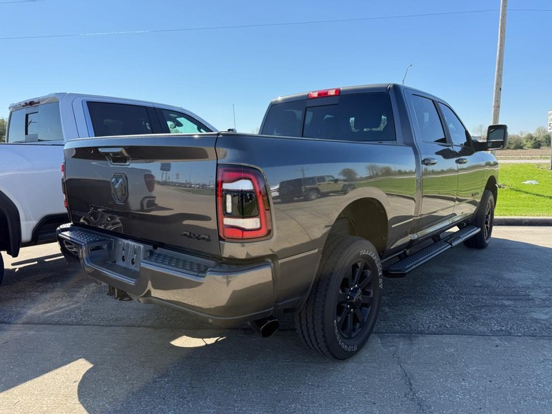 Ram 2500 Vehicle Full-screen Gallery Image 6