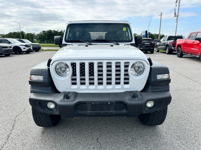 Jeep Wrangler Unlimited Vehicle Full-screen Gallery Image 9
