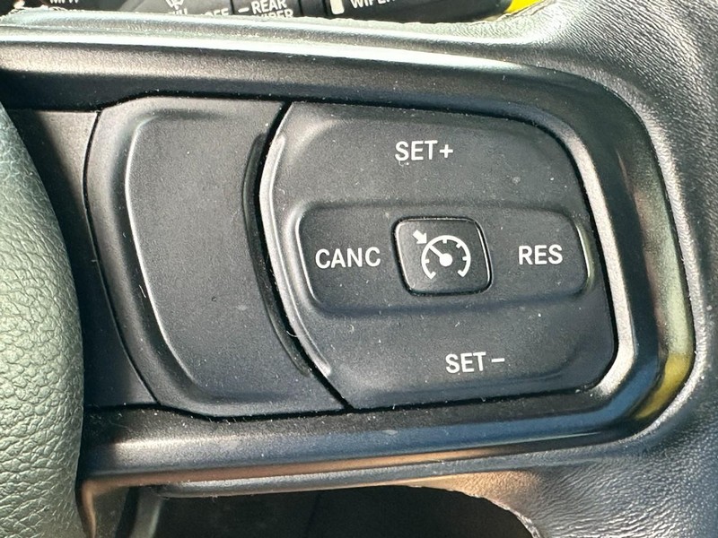 Jeep Wrangler Unlimited Vehicle Full-screen Gallery Image 19