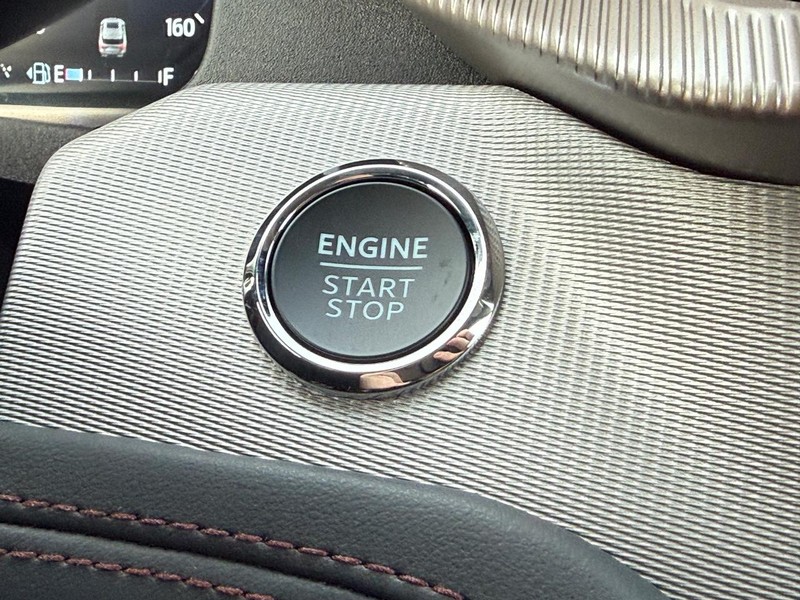 Ford Explorer Vehicle Full-screen Gallery Image 11