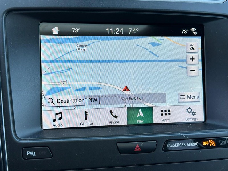 Ford Explorer Vehicle Full-screen Gallery Image 22