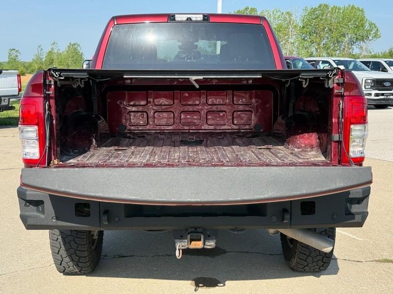 Ram 2500 Vehicle Full-screen Gallery Image 6