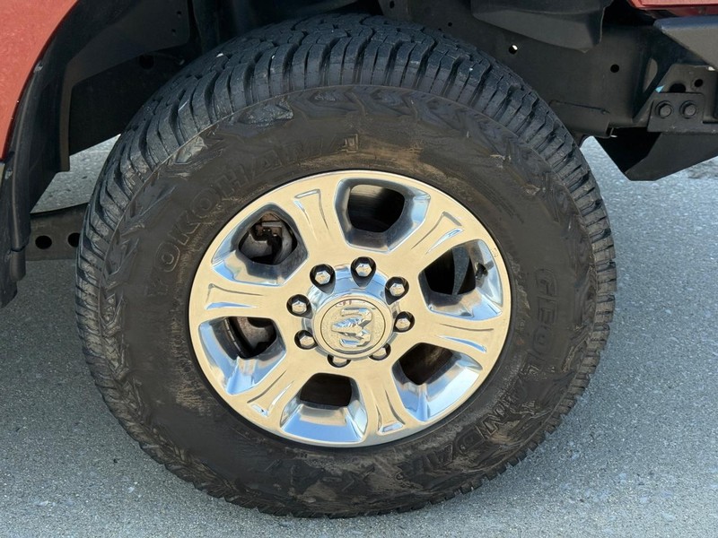 Ram 2500 Vehicle Full-screen Gallery Image 7