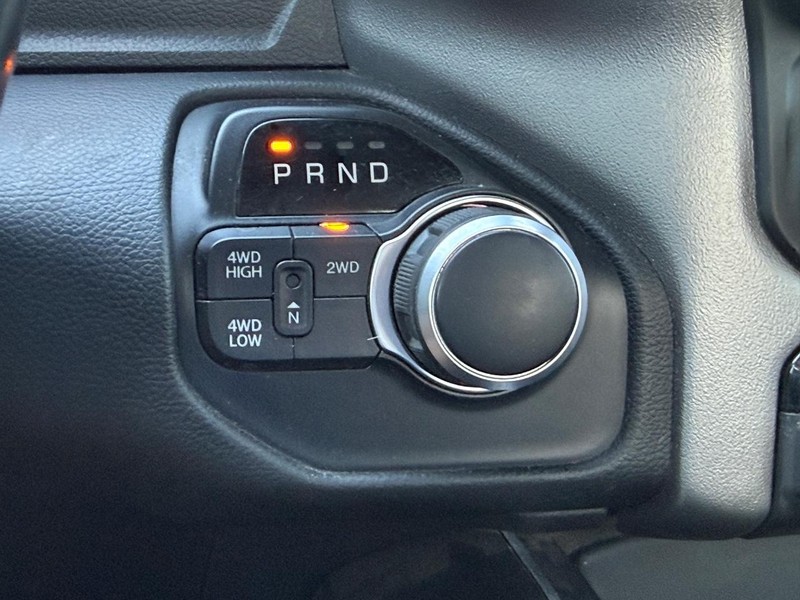 Ram 2500 Vehicle Full-screen Gallery Image 16